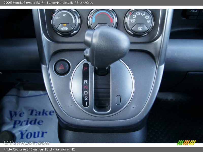 Tangerine Metallic / Black/Gray 2006 Honda Element EX-P