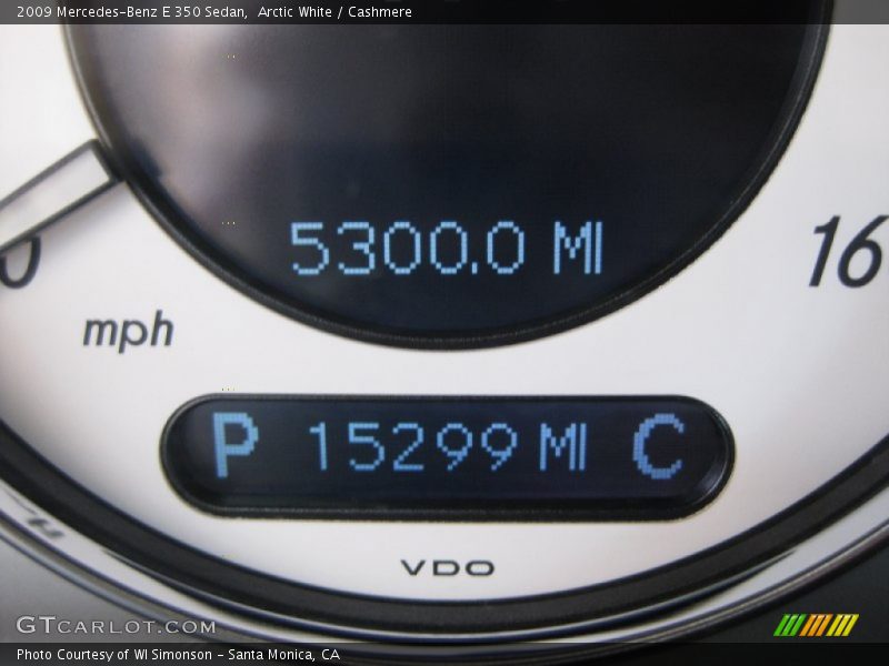 Arctic White / Cashmere 2009 Mercedes-Benz E 350 Sedan