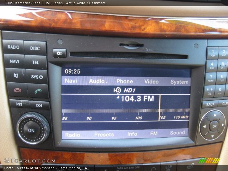 Arctic White / Cashmere 2009 Mercedes-Benz E 350 Sedan
