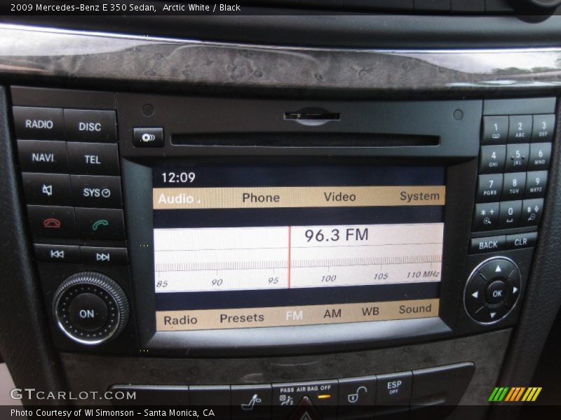 Arctic White / Black 2009 Mercedes-Benz E 350 Sedan