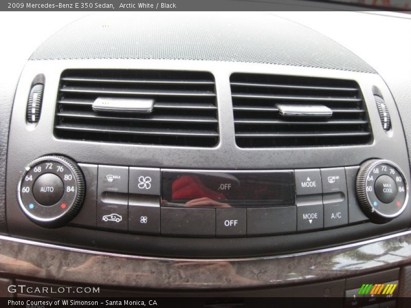 Arctic White / Black 2009 Mercedes-Benz E 350 Sedan