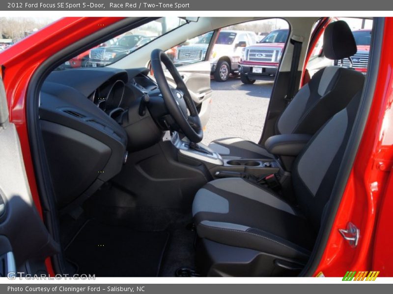 Race Red / Two-Tone Sport 2012 Ford Focus SE Sport 5-Door