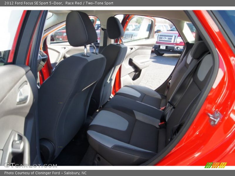 Race Red / Two-Tone Sport 2012 Ford Focus SE Sport 5-Door