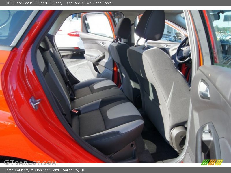 Race Red / Two-Tone Sport 2012 Ford Focus SE Sport 5-Door