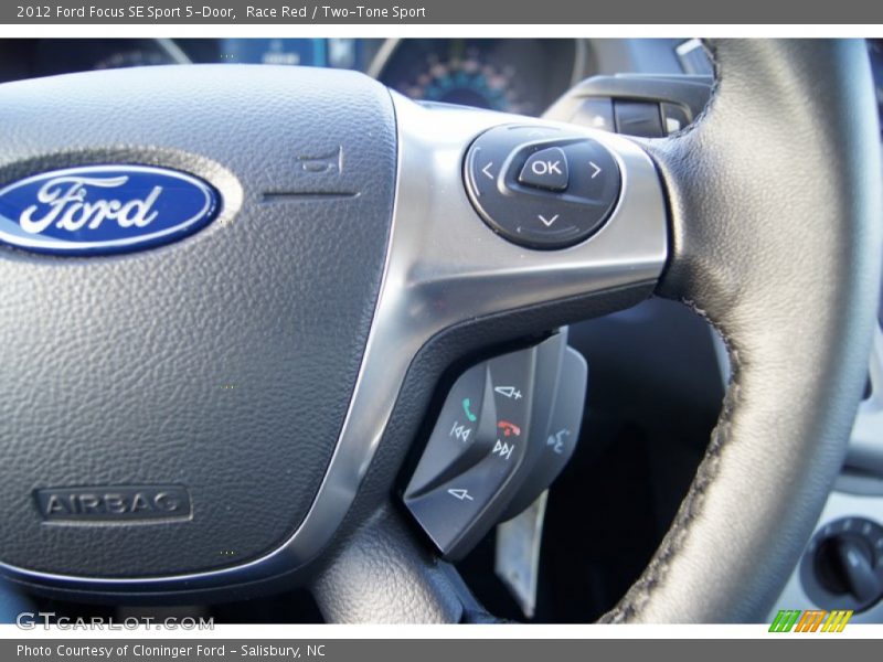 Race Red / Two-Tone Sport 2012 Ford Focus SE Sport 5-Door
