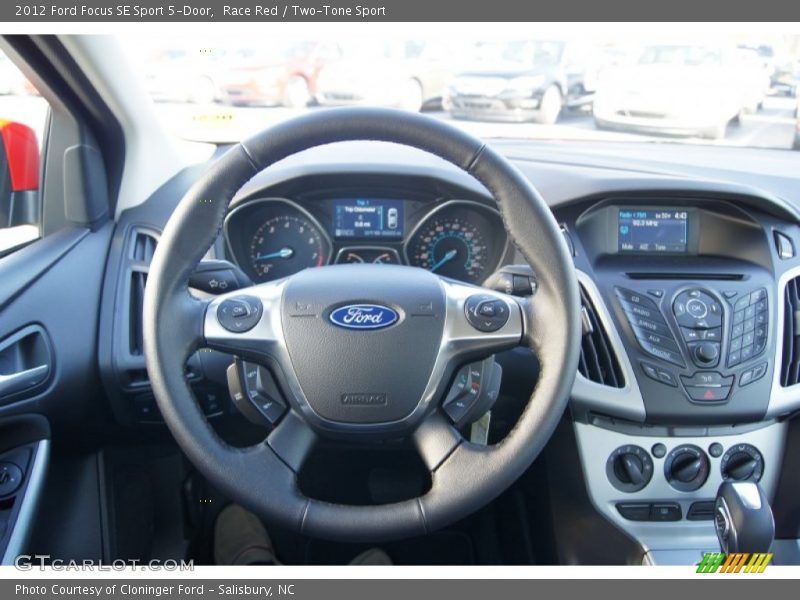  2012 Focus SE Sport 5-Door Steering Wheel