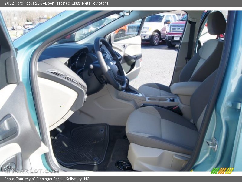  2012 Focus SE 5-Door Stone Interior