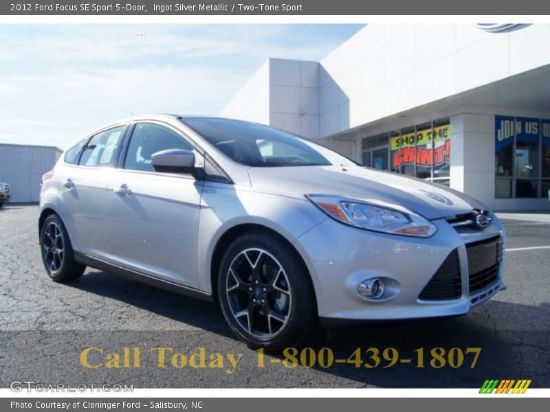 Ingot Silver Metallic / Two-Tone Sport 2012 Ford Focus SE Sport 5-Door
