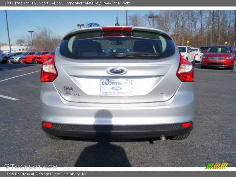 Ingot Silver Metallic / Two-Tone Sport 2012 Ford Focus SE Sport 5-Door