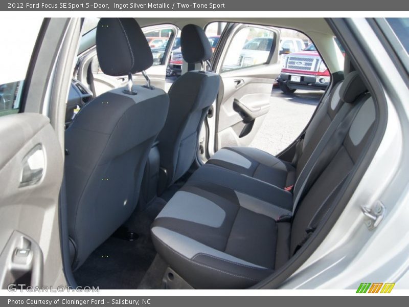  2012 Focus SE Sport 5-Door Two-Tone Sport Interior