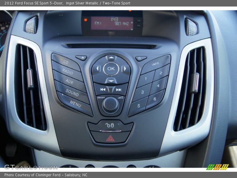 Controls of 2012 Focus SE Sport 5-Door