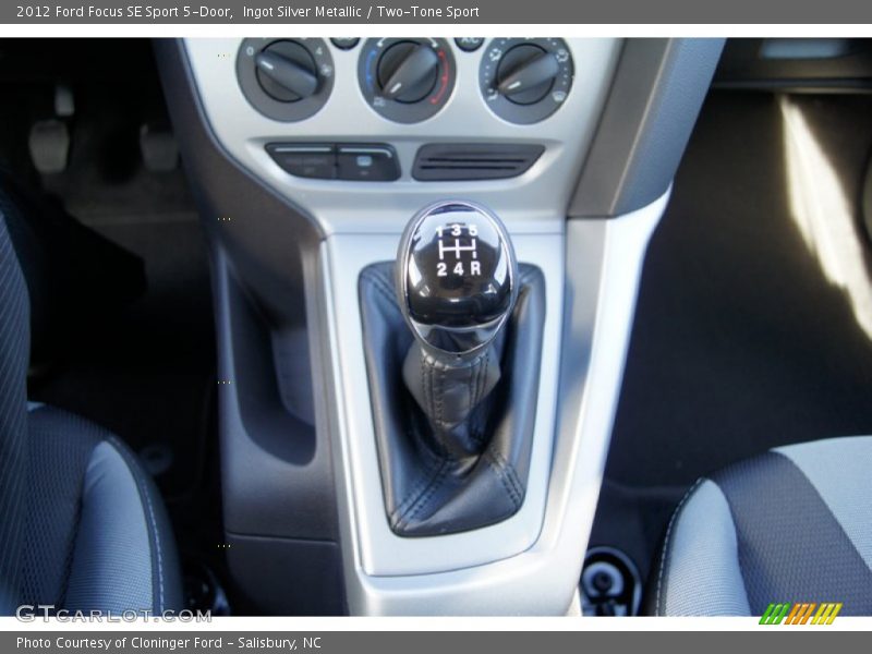  2012 Focus SE Sport 5-Door 5 Speed Manual Shifter