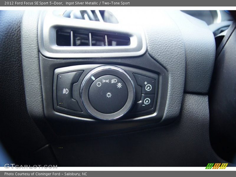 Controls of 2012 Focus SE Sport 5-Door