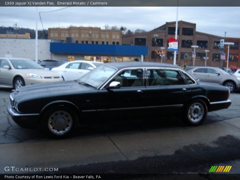 Emerald Metallic / Cashmere 1999 Jaguar XJ Vanden Plas