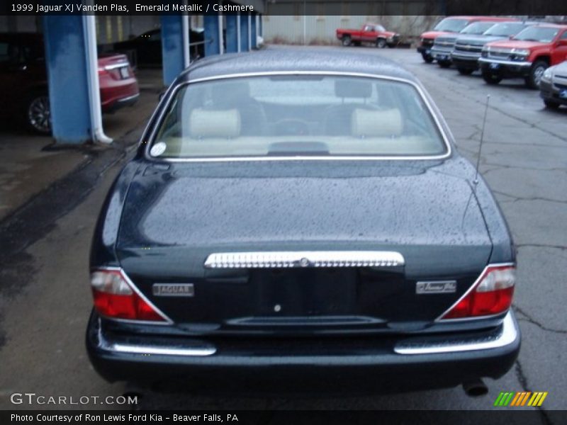 Emerald Metallic / Cashmere 1999 Jaguar XJ Vanden Plas
