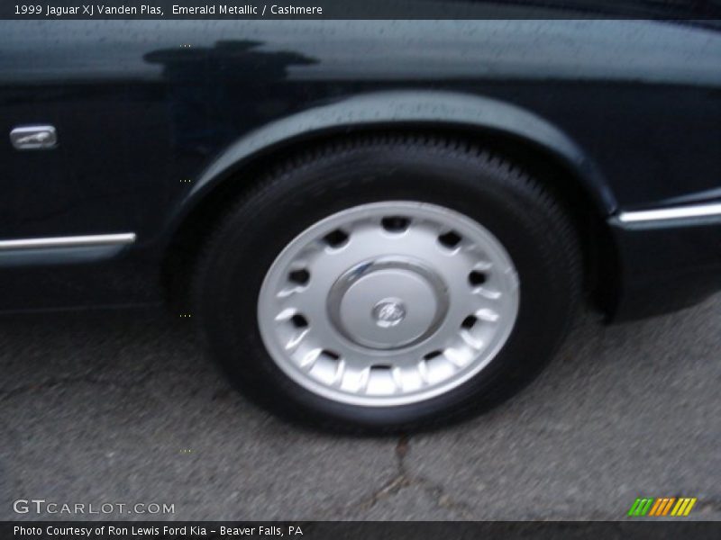 Emerald Metallic / Cashmere 1999 Jaguar XJ Vanden Plas