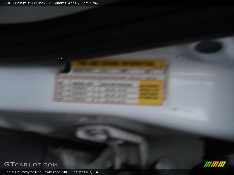 Summit White / Light Gray 2006 Chevrolet Equinox LT