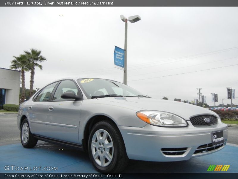 Silver Frost Metallic / Medium/Dark Flint 2007 Ford Taurus SE