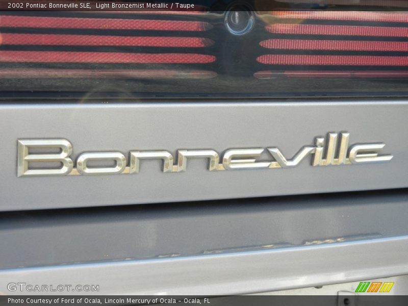 Light Bronzemist Metallic / Taupe 2002 Pontiac Bonneville SLE