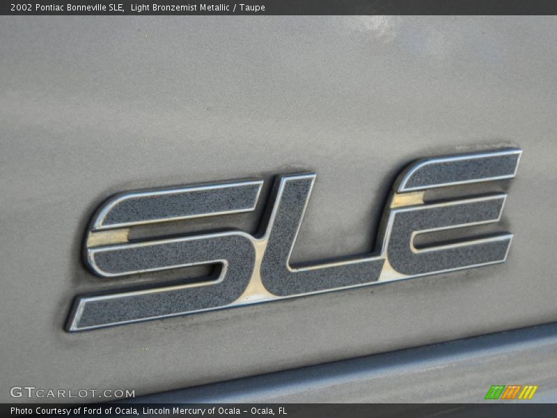 Light Bronzemist Metallic / Taupe 2002 Pontiac Bonneville SLE