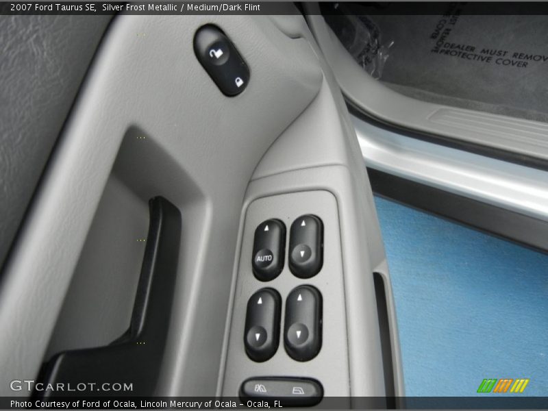 Silver Frost Metallic / Medium/Dark Flint 2007 Ford Taurus SE