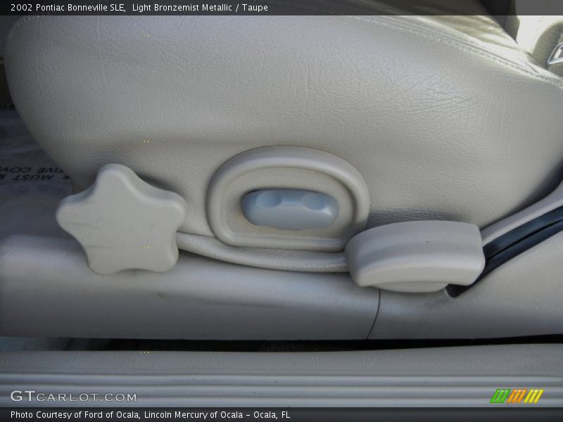 Light Bronzemist Metallic / Taupe 2002 Pontiac Bonneville SLE
