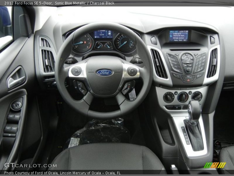 Sonic Blue Metallic / Charcoal Black 2012 Ford Focus SE 5-Door
