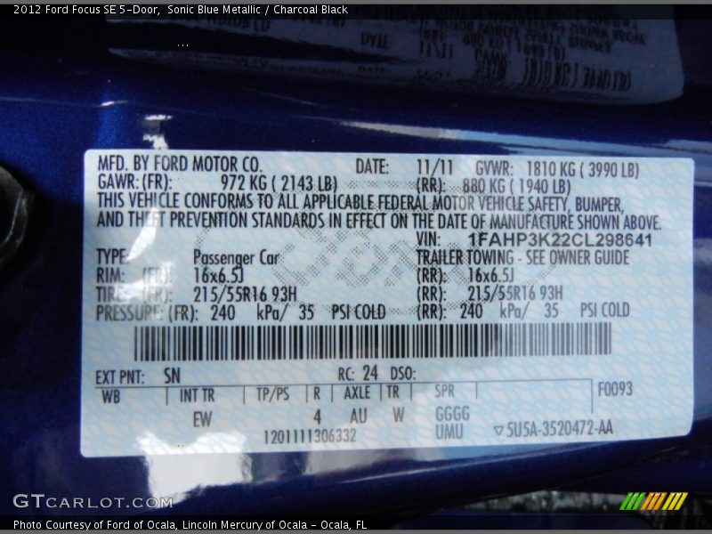 Sonic Blue Metallic / Charcoal Black 2012 Ford Focus SE 5-Door