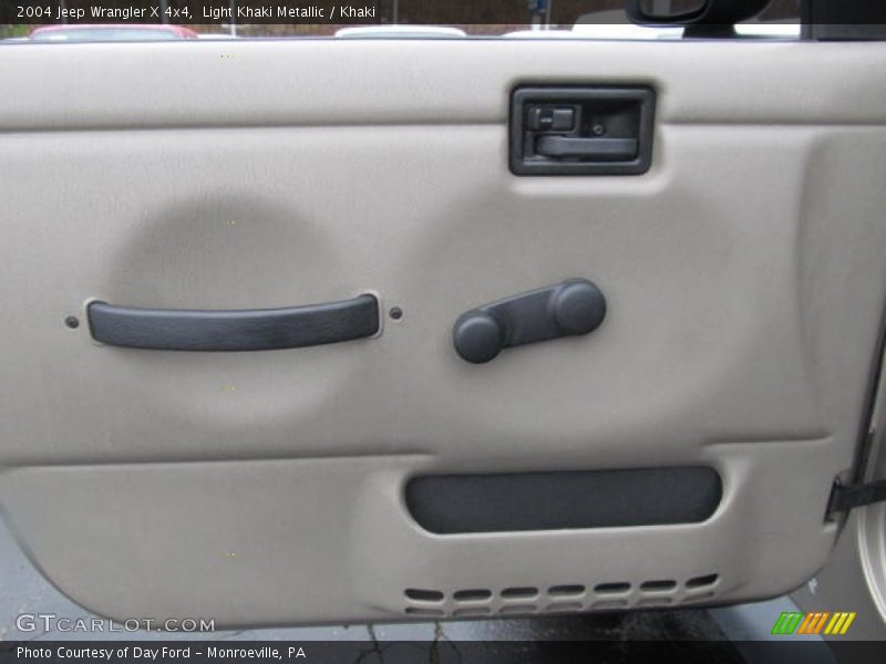 Light Khaki Metallic / Khaki 2004 Jeep Wrangler X 4x4