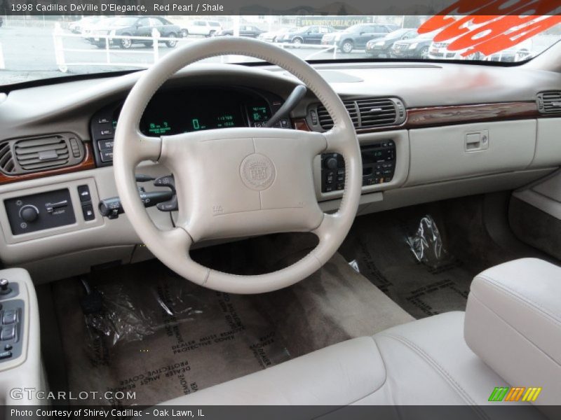 Dashboard of 1998 DeVille D'Elegance