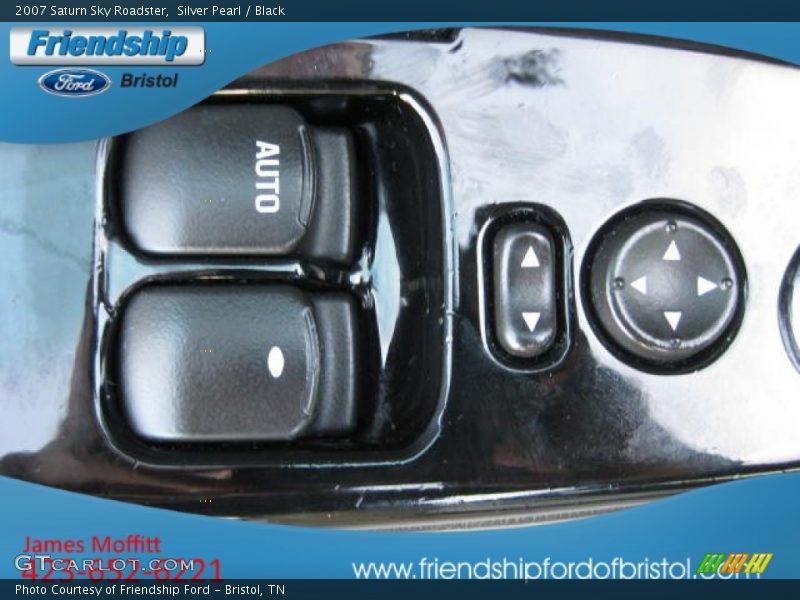 Silver Pearl / Black 2007 Saturn Sky Roadster