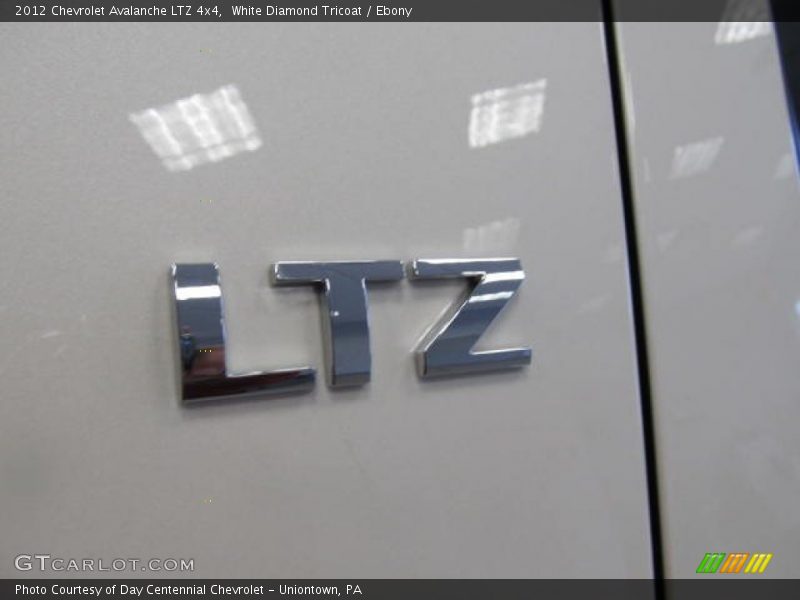 White Diamond Tricoat / Ebony 2012 Chevrolet Avalanche LTZ 4x4