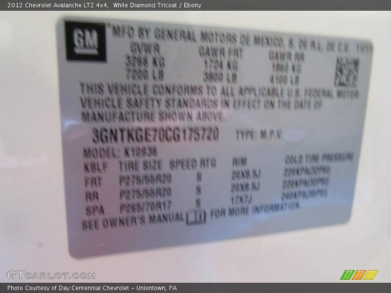 White Diamond Tricoat / Ebony 2012 Chevrolet Avalanche LTZ 4x4