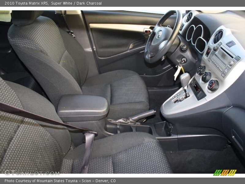 Super White / Dark Charcoal 2010 Toyota Matrix XRS