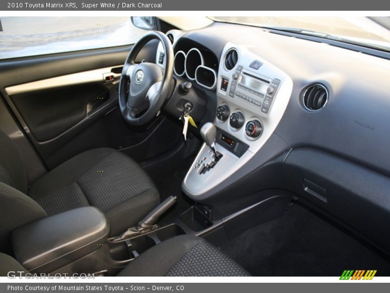 Super White / Dark Charcoal 2010 Toyota Matrix XRS