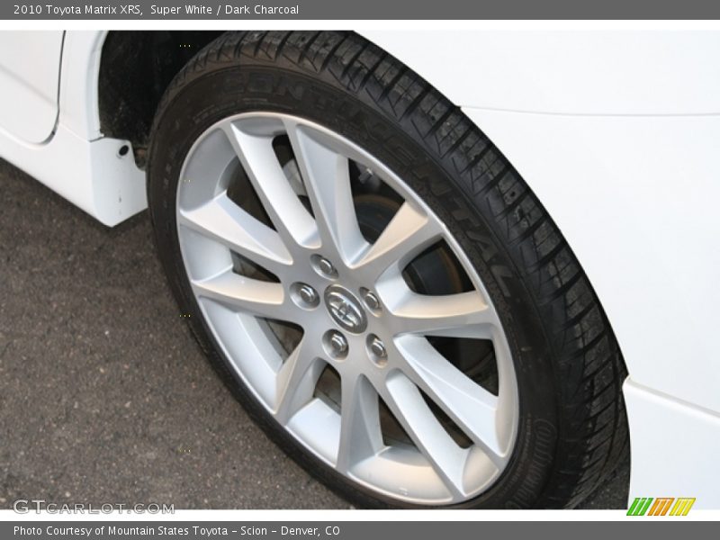 Super White / Dark Charcoal 2010 Toyota Matrix XRS