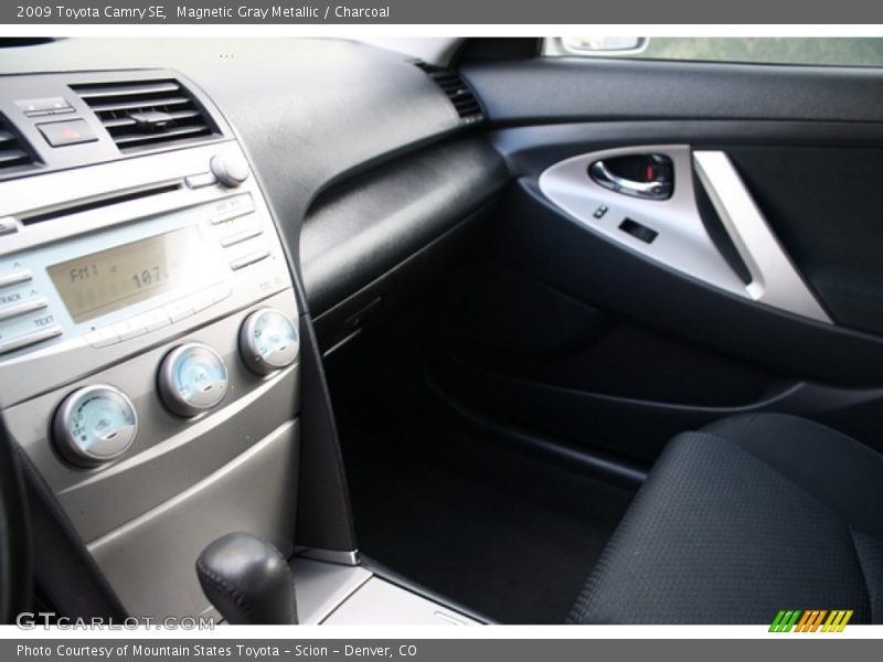 Magnetic Gray Metallic / Charcoal 2009 Toyota Camry SE