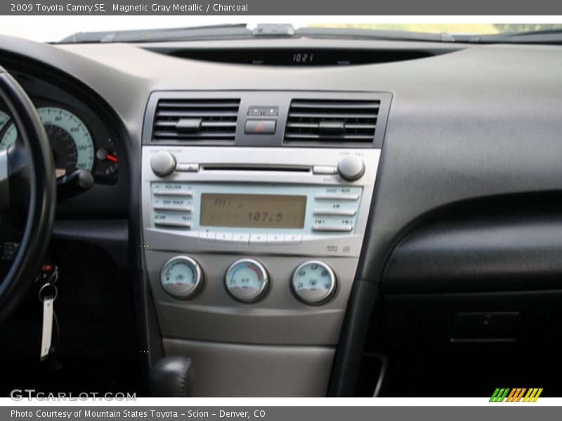 Magnetic Gray Metallic / Charcoal 2009 Toyota Camry SE