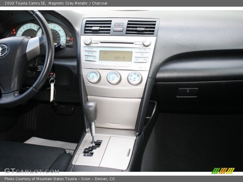 Magnetic Gray Metallic / Charcoal 2009 Toyota Camry SE