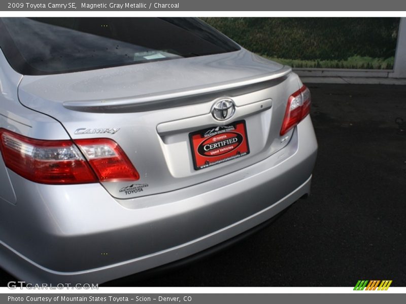 Magnetic Gray Metallic / Charcoal 2009 Toyota Camry SE