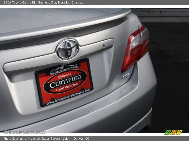 Magnetic Gray Metallic / Charcoal 2009 Toyota Camry SE