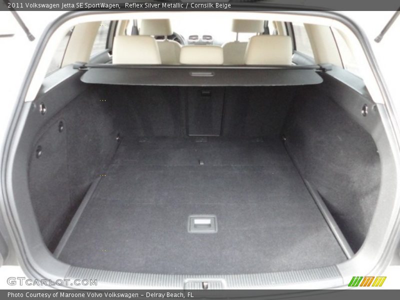 Reflex Silver Metallic / Cornsilk Beige 2011 Volkswagen Jetta SE SportWagen