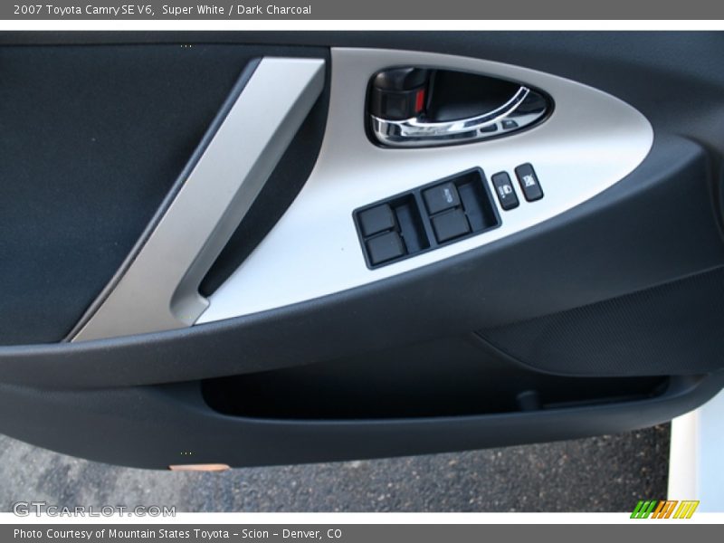 Super White / Dark Charcoal 2007 Toyota Camry SE V6