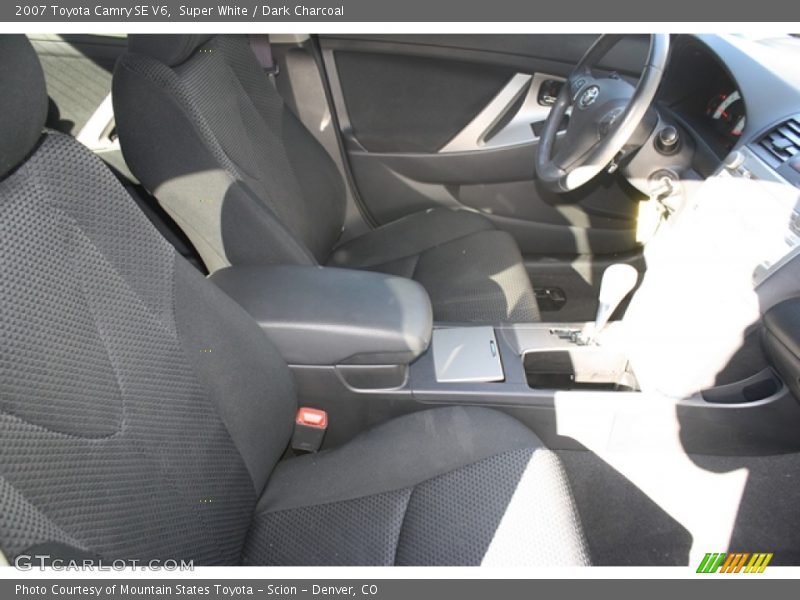 Super White / Dark Charcoal 2007 Toyota Camry SE V6