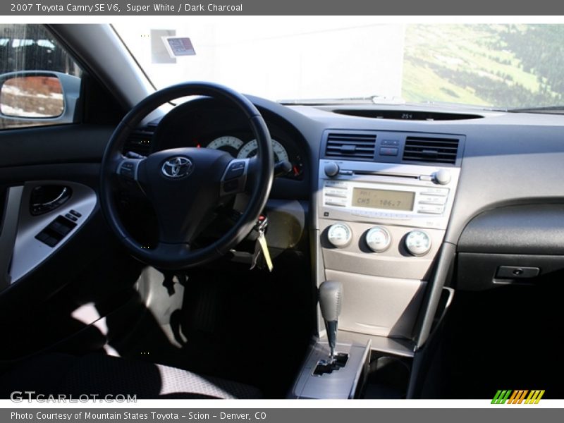 Super White / Dark Charcoal 2007 Toyota Camry SE V6