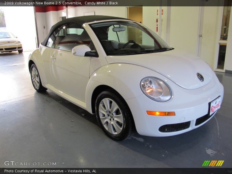 Candy White / Black 2009 Volkswagen New Beetle 2.5 Convertible