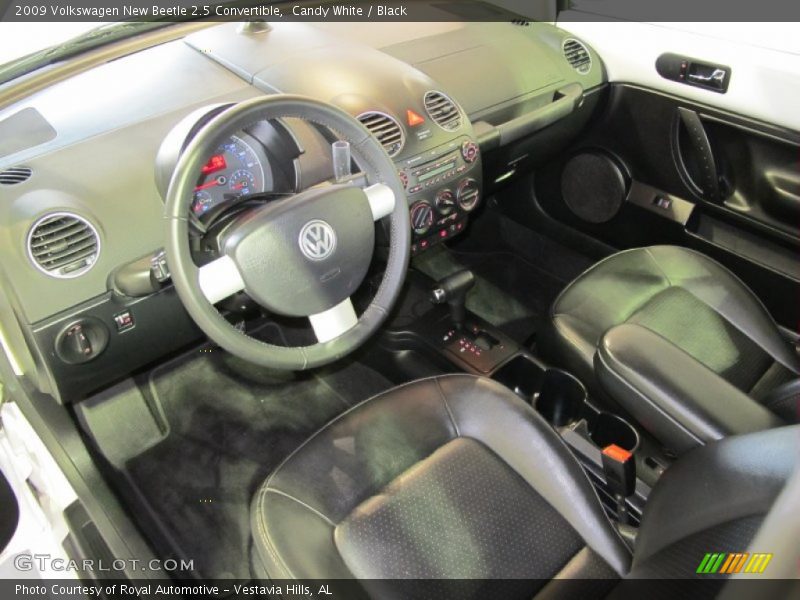 Candy White / Black 2009 Volkswagen New Beetle 2.5 Convertible