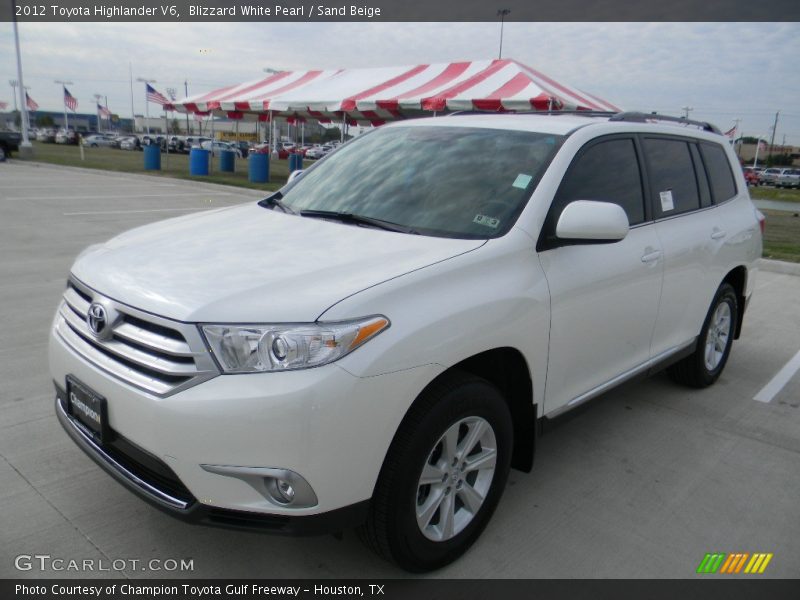Blizzard White Pearl / Sand Beige 2012 Toyota Highlander V6