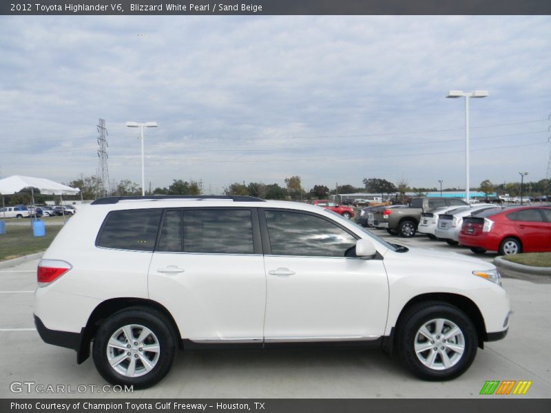 Blizzard White Pearl / Sand Beige 2012 Toyota Highlander V6