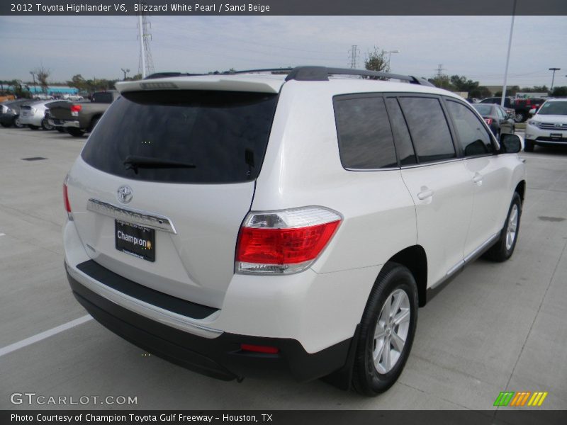 Blizzard White Pearl / Sand Beige 2012 Toyota Highlander V6